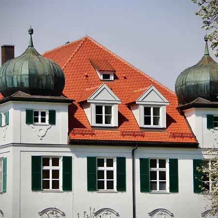 Schloss Elmischwang Guest house Fischach