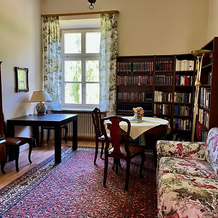 Guest house Schloss Elmischwang 3*