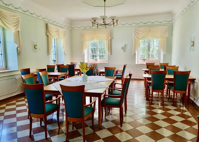 Πανσιόν Schloss Elmischwang Fischach